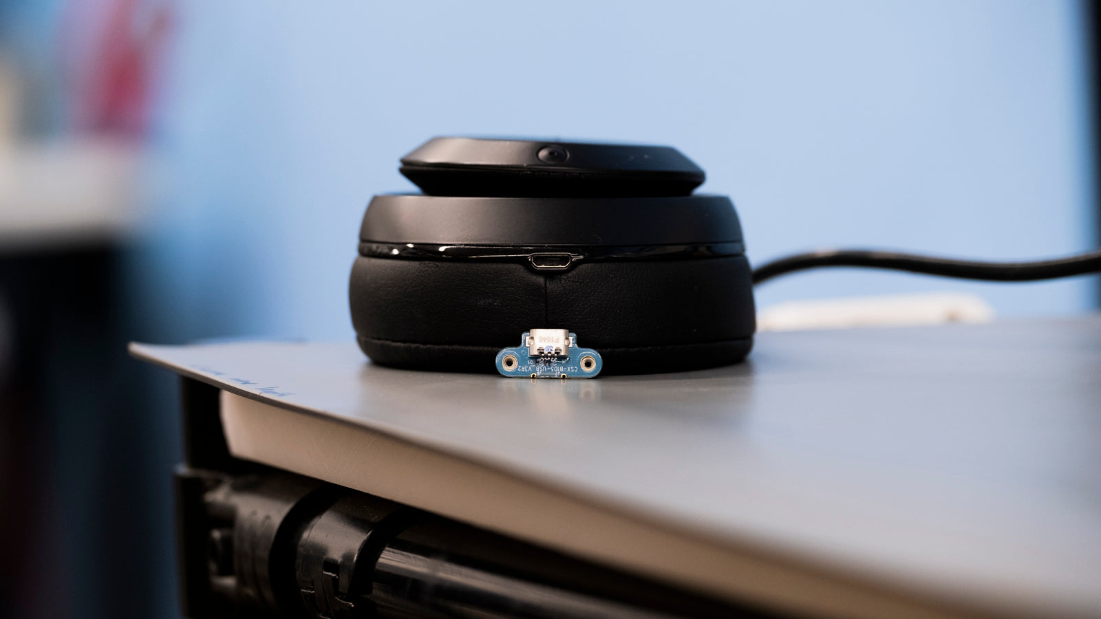 How to Replace the Charge Port On Beats Studio 2 Wireless and Wired Headphones