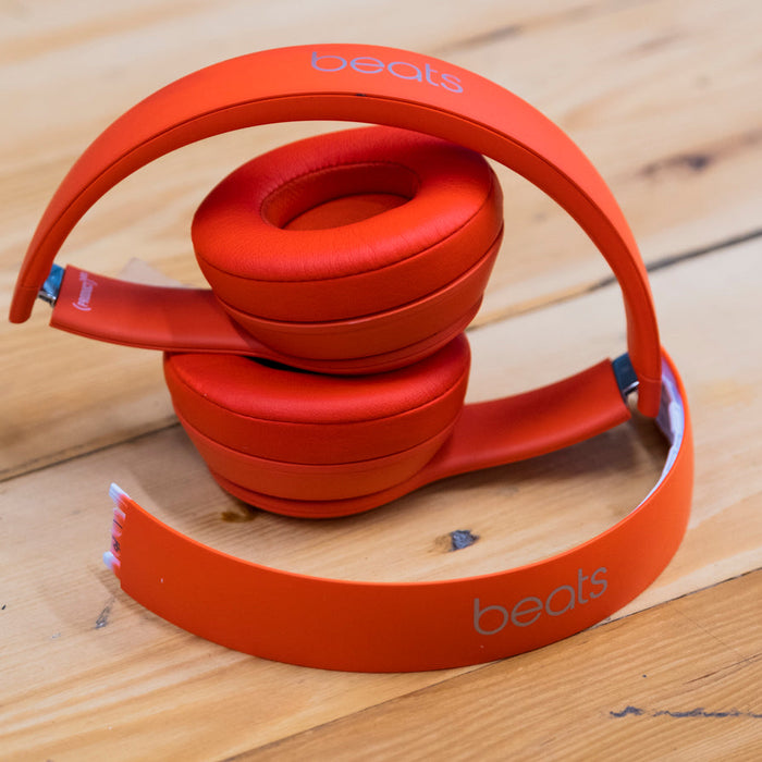 How To Replace a Broken Headband on the Beats By Dre Solo 3 Wireless