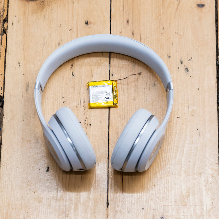 How to Replace the Battery in Beats Solo 2 Wireless Headphones