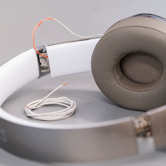 How to Replace the Main Wire in Beats Solo 2 Wired Headphones (Right Side Not Working)