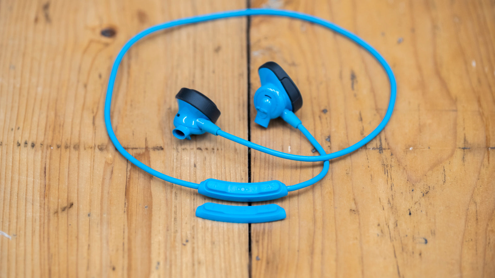 How to Replace the Bose SoundSport Wireless Control Talk CTC Cover