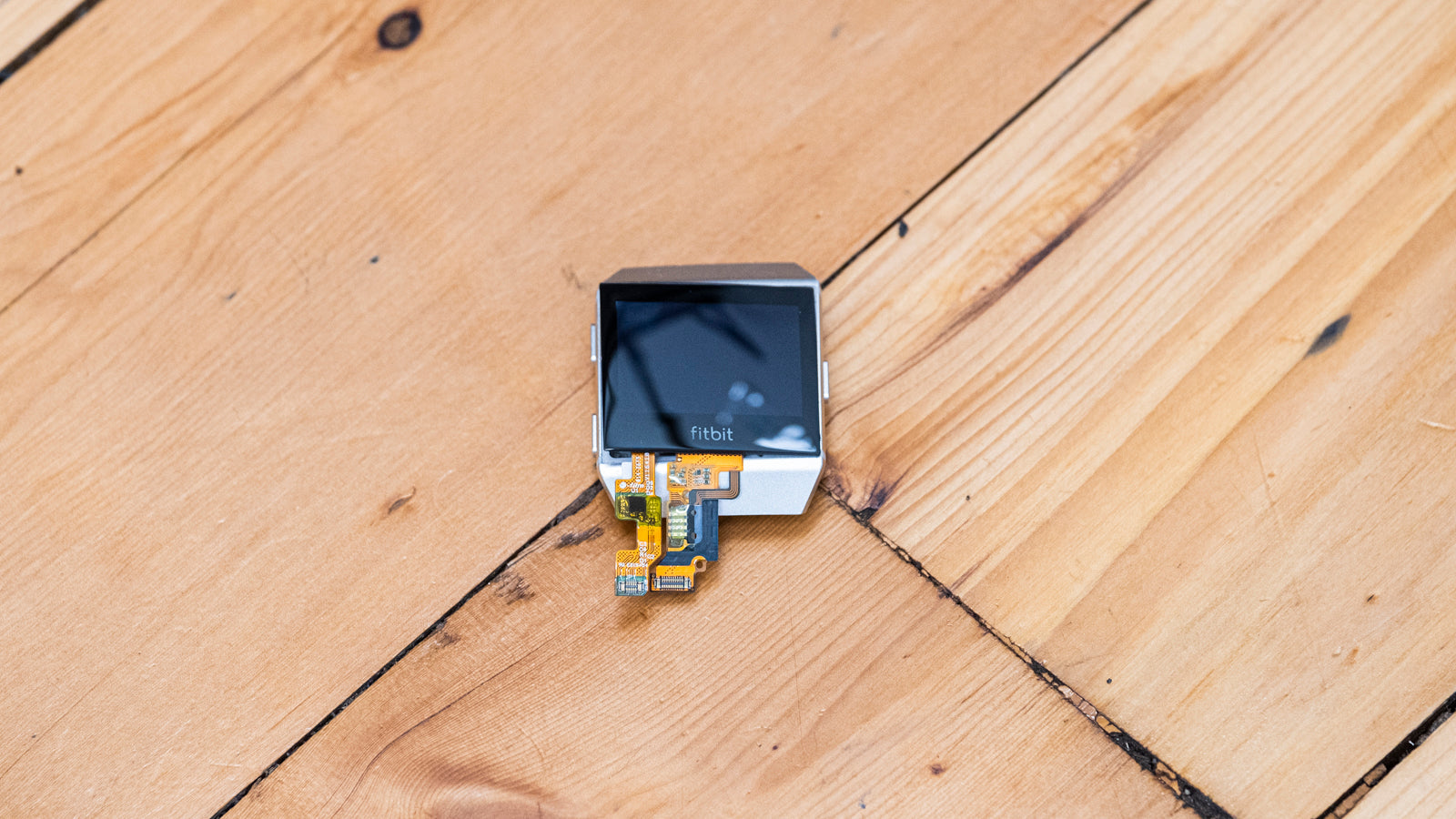 How to Replace the Screen on a Fitbit Ionic Smartwatch